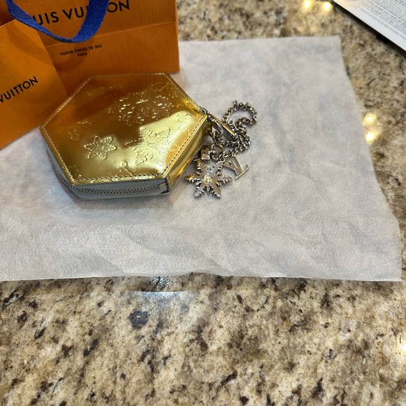 Authentic Louis Vuitton Gold Porte Monnaie Flocon Coin and Charm Pouch - Picture 3 of 13